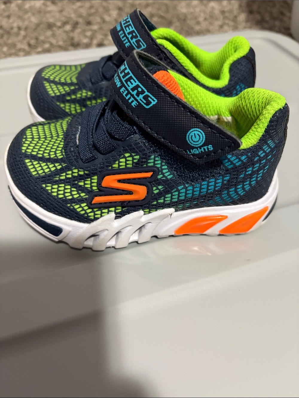 Toddler light up shoes